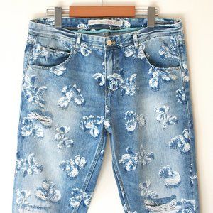 Zara Premium Wash Denim Boyfriend Cut Distressed Jeans Size 8